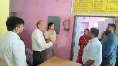 डीएम-सीएमओ का पीएचसी असोथर पर औचक निरीक्षण, स्वास्थ्य सेवाओं की हुई गहन पड़ताल
डॉ. नीरज गुप्ता की कार्यशैली की सराहना, कुछ व्यवस्थागत कमियों पर सुधार के निर्देश
जनस्वास्थ्य सेवाओं में लापरवाही बर्दाश्त नहीं, तीन दिन में स्पष्टीकरण और सुधार का अल्टीमेटम
✒️रिपोर्ट अमर केसरवानी
असोथर (फतेहपुर)। जिलाधिकारी निधि गुप्ता वत्स और मुख्य चिकित्सा अधिकारी डॉ. उदयभान सिंह ने बुधवार को प्राथमिक स्वास्थ्य केंद्र (पीएचसी) असोथर तथा ब्लॉक मुख्यालय का औचक निरीक्षण किया। निरीक्षण के दौरान स्वास्थ्य सेवाओं, साफ-सफाई, दवा वितरण, प्रसव केंद्र और स्टाफ की उपस्थिति की गहन समीक्षा की गई। अधिकारियों ने जहां कुछ व्यवस्थाओं पर नाराजगी जताते हुए सुधार के निर्देश दिए, वहीं पीएचसी प्रभारी डॉ. नीरज गुप्ता द्वारा स्वास्थ्य सेवाओं को बेहतर बनाने के प्रयासों और मरीजों के प्रति उनकी सक्रियता की भी सराहना की गई।
फतेहपुर जनपद के असोथर स्थित प्राथमिक स्वास्थ्य केंद्र में बुधवार दोपहर उस समय हलचल मच गई जब जिलाधिकारी निधि गुप्ता वत्स और मुख्य चिकित्सा अधिकारी डॉ. उदयभान सिंह अचानक निरीक्षण के लिए पहुंच गए। अधिकारियों के आगमन की सूचना मिलते ही स्वास्थ्य विभाग के कर्मचारियों में हड़कंप मच गया।
निरीक्षण के दौरान जिलाधिकारी ने उपस्थिति पंजिका, स्टोर रूम, ओपीडी, मरीज वार्ड, दवा वितरण कक्ष, चिकित्सा प्रभारी कक्ष और अस्पताल परिसर का बारीकी से निरीक्षण किया। इसी दौरान चिकित्सा प्रभारी कक्ष के समीप जागरूकता पत्रकों का अव्यवस्थित ढंग से रखा जाना अधिकारियों की नाराजगी का कारण बना।
डीएम ने इस स्थिति को गंभीरता से लेते हुए संबंधित कर्मचारियों को फटकार लगाई और साफ-सफाई व्यवस्था को प्राथमिकता देने के निर्देश दिए। वहीं सीएमओ ने भी अस्पताल प्रबंधन को व्यवस्था सुधारने के लिए समयबद्ध कार्ययोजना तैयार करने को कहा।
डॉ. नीरज गुप्ता की कार्यशैली बनी चर्चा का विषय
निरीक्षण के दौरान चिकित्सा प्रभारी डॉ. नीरज गुप्ता लगातार अधिकारियों को अस्पताल की व्यवस्थाओं, मरीजों को दी जा रही सुविधाओं और स्वास्थ्य सेवाओं की जानकारी देते रहे। स्थानीय लोगों का कहना है कि डॉ. नीरज गुप्ता के नेतृत्व में अस्पताल में कई व्यवस्थाओं में पहले की तुलना में सुधार देखने को मिला है और ग्रामीण क्षेत्रों के मरीजों को बेहतर स्वास्थ्य सेवाएं उपलब्ध कराने का लगातार प्रयास किया जा रहा है।
हालांकि निरीक्षण के दौरान कुछ व्यवस्थागत कमियां सामने आने पर अधिकारियों ने जवाबदेही तय करने के निर्देश दिए, लेकिन अस्पताल में संचालित प्रसव सेवाएं, हेल्थ एटीएम मशीन, लैब और लेबर रूम की व्यवस्थाएं संतोषजनक पाई गईं।
प्रसव केंद्र की व्यवस्थाओं की सराहना
डीएम और सीएमओ ने प्रसव केंद्र का निरीक्षण करते हुए स्टाफ नर्स कल्पना से जानकारी प्राप्त की। प्रसव सेवाओं, मरीजों की देखभाल और उपलब्ध सुविधाओं को लेकर अधिकारियों ने संतोष व्यक्त किया।
ग्रामीणों ने रखीं समस्याएं
निरीक्षण की सूचना मिलते ही बड़ी संख्या में ग्रामीण और नगरवासी पीएचसी परिसर पहुंच गए। लोगों ने डॉक्टरों की समयबद्ध उपस्थिति, ओपीडी संचालन और अन्य स्वास्थ्य सुविधाओं से संबंधित शिकायतें अधिकारियों के सामने रखीं। जिलाधिकारी ने सभी शिकायतों को गंभीरता से लेते हुए आवश्यक कार्रवाई का आश्वासन दिया।
अमृत सरोवर कार्यक्रम में भी शामिल हुए अधिकारी
पीएचसी निरीक्षण के बाद जिलाधिकारी एवं सीएमओ ने धरमपुर सुसवन गांव के लिए प्रस्थान किया, जहां अमृत सरोवर से जुड़े विकास कार्यों का निरीक्षण एवं उद्घाटन कार्यक्रम प्रस्तावित था।
वायरल फैक्ट
डीएम और सीएमओ के अचानक निरीक्षण की खबर सोशल मीडिया पर तेजी से चर्चा का विषय बनी रही। स्थानीय लोगों ने स्वास्थ्य सेवाओं की गुणवत्ता सुधारने के लिए ऐसे औचक निरीक्षणों को सकारात्मक कदम बताया। वहीं पीएचसी असोथर में स्वास्थ्य सुविधाओं को बेहतर बनाने के लिए डॉ. नीरज गुप्ता के प्रयासों की भी चर्चा होती रही।
स्वास्थ्य सेवाएं किसी भी प्रशासन की प्राथमिक जिम्मेदारी होती हैं। असोथर पीएचसी का यह निरीक्षण केवल कमियों की पहचान तक सीमित नहीं रहा, बल्कि बेहतर स्वास्थ्य व्यवस्था सुनिश्चित करने की दिशा में एक महत्वपूर्ण कदम भी साबित हुआ। अब निगाहें इस बात पर रहेंगी कि अधिकारियों द्वारा दिए गए निर्देशों का क्रियान्वयन कितनी तेजी और प्रभावशीलता के साथ किया जाता है।
🟥 ND NEWS की विशेष अपील
ND NEWS | दैनिक निष्पक्ष धारा सभी स्वास्थ्यकर्मियों, प्रशासनिक अधिकारियों और नागरिकों से अपील करता है कि सरकारी स्वास्थ्य संस्थानों को स्वच्छ, व्यवस्थित और जनहितकारी बनाने में अपना सहयोग दें।
"स्वस्थ समाज ही विकसित राष्ट्र की सबसे बड़ी पहचान है।"
👇👇
@dgpup
@RSSorg
@UPGovt
@wpl1090
@RSSgeet
@Uppolice
@MIB_India
@PMOIndia
@HMOIndia
@abmanglik
@VHPDigital
@igrangealld
@myogioffice
@InfoDeptUP
@dmfatehpur
@sdmsadarftp
@CMOfficeUP
@CMOUP_RC
@UPPRD1948
@ChiefSecyUP
@ChiefSecyUP
@MahantYogiG
@FatehpurSdm
@fatehpurpolice
@BajrangDalOrg
@112UttarPradesh
@myogiadityanath
@CommissionerPrg
@ADGZonPrayagraj
👇🏿👇🏿
#NDNews
#दैनिकनिष्पक्षधारा
#Fatehpur
#Asothar
#PHCAsothar
#DMFatehpur
#CMOFatehpur
#DrNeerajGupta
#HealthServices
#PublicHealth
#NidhiGuptaVats
#UdaybhanSingh
#UPHealth
#FatehpurNews
#BreakingNews
#NDNewsChannel
👇🏿👇🏿👇🏿👇🏿
🟥 ND NEWS | दैनिक निष्पक्ष धारा
मुख्य संपादक / संस्थापक: राजन सिंह हाड़ा
सह-संपादक: शालिनी सिंह भदौरिया
📍 कार्यालय-3: U158, हीरा स्वीट्स के पास, विकास मार्ग, लक्ष्मी नगर, पूर्वी दिल्ली, पिन कोड – 110092 (NCR)
📍 कार्यालय-2: विधानसभा रोड, बर्लिंगटन चौराहा, लखनऊ – 226001 (UP)
📍 कार्यालय-1: 1/1 अटल बिहारी चौराहा, नियर बर्मा चौराहा, फतेहपुर – 212601 (UP)
📅 दिनांक: 24 जून 2026
📆 दिन: बुधवार
📧 Email: ndnewschannel@gmail.com
📞 मोबाइल: 9696119696