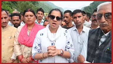 #जिलाधिकारी ने सकलाना क्षेत्र में आपदा पुनःनिर्माण कार्यों का किया स्थलीय निरीक्षण #आपदा प्रभावित क्षेत्रों में पुनर्निर्माण कार्यों की प्रगति की समीक्षा की
#टिहरी। #मुख्यमंत्री श्री पुष्कर सिंह धामी के निर्देशानुसार आपदा प्रभावित क्षेत्रों में चल रहे पुनर्निर्माण एवं राहत कार्यों की जमीनी स्थिति का आकलन करने हेतु #जिलाधिकारी टिहरी गढ़वाल #नितिका खण्डेलवाल द्वारा बुधवार को तहसील धनोल्टी क्षेत्र का स्थलीय निरीक्षण किया गया।
#जिलाधिकारी ने बुधवार को तहसील धनोल्टी अंतर्गत सकलाना क्षेत्र का भ्रमण कर विभिन्न निर्माणाधीन परियोजनाओं एवं आपदा प्रभावित क्षेत्रों का स्थलीय निरीक्षण किया। इस दौरान उन्होंने चिफल्डी में प्रधानमंत्री ग्राम सड़क योजना के अंतर्गत निर्माणाधीन ट्रॉली पुल, भूतसी में बन्दल नदी पर बन रहे लाल पुल तथा सकलाना क्षेत्र के रगड़ गांव स्थित राजकीय इंटर कॉलेज के प्री-फैब्रिकेटेड भवन का निरीक्षण किया तथा संबंधित अधिकारियों को आवश्यक निर्देश दिए।
चिफल्डी में ग्रामीणों ने क्षेत्र में यातायात की समस्या से अवगत कराते हुए पुल निर्माण कार्य में तेजी लाने की मांग की। ग्रामीणों ने बताया कि पुल के अभाव में लगभग दस गांव प्रभावित हो रहे हैं तथा वर्षा एवं आपदा के समय आवागमन में गंभीर कठिनाइयों का सामना करना पड़ता है। पीएमजीएसवाई के अधिशासी अभियंता गणेश नौटियाल ने बताया कि पुल का स्पान बढ़ाया गया है तथा कार्य को दिसंबर तक पूर्ण करने का लक्ष्य रखा गया है। जिलाधिकारी ने निर्माणदायी संस्था को कड़ी चेतावनी देते हुए 30 जून तक विस्तृत कार्ययोजना प्रस्तुत करने के निर्देश दिए। उन्होंने कहा कि पुल निर्माण में विलंब के कारण सरकार को वैकल्पिक व्यवस्थाओं पर अतिरिक्त व्यय करना पड़ रहा है तथा गत आपदा के दौरान प्रभावित क्षेत्र में हेलीकॉप्टर से राहत सामग्री पहुंचानी पड़ी थी। उन्होंने लोक निर्माण विभाग के अधिकारियों को निर्माण कार्य की नियमित मॉनिटरिंग करने के निर्देश भी दिए।
इसके पश्चात जिलाधिकारी ने भुत्सी के सीतापुर में बान्दल नदी पर निर्माणाधीन लाल पुल का निरीक्षण किया। लोक निर्माण विभाग द्वारा अवगत कराया गया कि 27 मीटर स्पान एवं 1.5 मीटर चौड़ाई वाले इस पुल का लगभग 70 प्रतिशत कार्य पूर्ण हो चुका है। विभाग ने बताया कि एक सप्ताह के भीतर पुल पर आवाजाही प्रारंभ कर दी जाएगी तथा आगामी 15 दिनों में शेष सिविल कार्य भी पूर्ण कर लिया जाएगा।
इस अवसर पर ग्रामीणों ने नदी कटाव से कृषि भूमि को हुए नुकसान तथा सुरक्षा दीवार निर्माण की मांग रखी। वहीं ग्राम तोलिया काटल की प्रधान कविता देवी ने वर्ष 2025 की आपदा में क्षतिग्रस्त हुई पेयजल लाइन की मरम्मत शीघ्र कराने की मांग की। जिलाधिकारी ने संबंधित विभागों को आवश्यक कार्रवाई के निर्देश दिए।
सकलाना क्षेत्र के रगड़ गांव स्थित राजकीय इंटर कॉलेज के निरीक्षण के दौरान ग्राम प्रधान मधु देवी ने विद्यालय में नई कक्षाओं के निर्माण हेतु जिला प्रशासन का आभार व्यक्त किया। उन्होंने बताया कि गत आपदा में विद्यालय की चार कक्षाएं क्षतिग्रस्त हो गई थीं, जिसके बाद समयबद्ध रूप से नई कक्षाओं का निर्माण कराया गया।
ग्रामीणों ने बताया कि विद्यालय में वर्तमान में 169 छात्र-छात्राएं अध्ययनरत हैं तथा पुल निर्माण पूर्ण होने के बाद छात्र संख्या में और वृद्धि होने की संभावना है। ग्रामीणों ने विद्यालय भवन निर्माण की गुणवत्ता की सराहना करते हुए बताया कि खनिज न्यास मद से 50 लाख रुपये की लागत से छह कक्ष एवं एक कंप्यूटर लैब का निर्माण किया गया है।
इस दौरान ग्रामीणों ने क्षेत्र में पेयजल, सड़क एवं आपदा सुरक्षा से जुड़ी विभिन्न समस्याओं को भी जिलाधिकारी के समक्ष रखा। सौंदाना गांव के विस्थापित परिवारों के लिए संपर्क मार्ग निर्माण, बरसात के दौरान वैकल्पिक मार्ग की व्यवस्था तथा वर्ष 2022 एवं 2025 की आपदाओं में क्षतिग्रस्त पुलों के पुनर्निर्माण की मांग की गई।
जिलाधिकारी ने संबंधित विभागों को प्रस्ताव तैयार कर आवश्यक कार्रवाई सुनिश्चित करने के निर्देश दिए। साथ ही आपदा से प्रभावित परिवारों को लंबित किराया सहायता उपलब्ध कराने तथा खतरे की जद में रह रहे परिवारों की सूची तैयार कर प्रस्ताव प्रस्तुत करने के निर्देश तहसीलदार को दिए।
जिलाधिकारी ने ग्राम प्रधानों एवं स्थानीय जनप्रतिनिधियों की सक्रियता की सराहना करते हुए कहा कि आपदा प्रभावित क्षेत्रों में त्वरित राहत एवं पुनर्निर्माण कार्य सरकार की सर्वोच्च प्राथमिकता है। उन्होंने कहा कि मुख्यमंत्री द्वारा भी आपदा पुनर्वास एवं पुनर्निर्माण कार्यों की नियमित समीक्षा की जाती है। उन्होंने विभिन्न विभागों द्वारा किए गए कार्यों पर ग्रामीणों की संतुष्टि को सकारात्मक बताते हुए अधिकारियों एवं संबंधित एजेंसियों को बेहतर समन्वय के साथ कार्य करने के लिए शुभकामनाएं दीं। साथ ही उन्होंने कहा कि विषम परिस्थितियों में भी बच्चों द्वारा शिक्षा के प्रति दिखाई जा रही प्रतिबद्धता प्रेरणादायी है और सरकार उनकी बेहतर सुविधाओं के लिए हरसंभव प्रयास करती रहेगी।