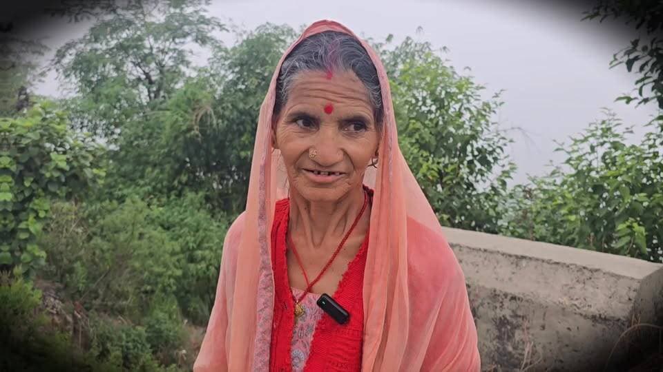 धर्मशाला के साथ लगते क्षेत्र नरघोटा में बीते रोज हुई दुर्घटना में प्रत्यक्षदर्शियों और बचाव करने वाले लोगों ने सुनाई सारी घटना ।
बीते वर्ष से लैंड स्लाइड पर न हुआ कोई काम, न कोई सूचना बोर्ड, विभाग, प्रशासन और शासन को माना जिम्मेदार ।
#dharmsala #accident #followers #highlights