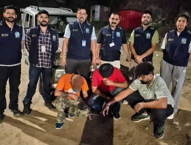 बिलासपुर सदर: बिलासपुर में STF की बड़ी कार्रवाई, स्कॉर्पियो सवार तीन युवकों से 101 ग्राम चिट्टा बरामद
