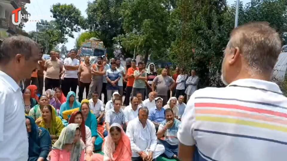 जुखाला कॉलेज आंदोलन ने पकड़ा जोर, मांगें न मानी गईं तो ब्रह्मपुखर और शिमला में भी होगा बड़ा प्रदर्शन
#JukhalaCollege #Bilaspur #StudentProtest #ScienceClasses #CommerceClasses #HimachalPradesh #Education #CollegeNews #जुखाला_कॉलेज #बिलासपुर #छात्र_प्रदर्शन #शिक्षा #हिमाचल_प्रदेश #UTHimachal #UniqueTodayNews #नेट_चैट #NetChat #️⃣
