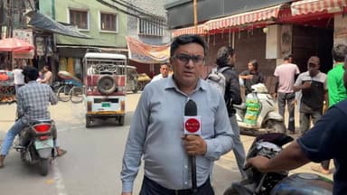 मोहरम में दरगाह उस्ताद-ए-ज़मन ट्रस्ट के राष्ट्रीय अध्यक्ष, नबीरा-ए-आला हज़रत व उस्ताद-ए-ज़मन मौलाना कैफ़ रज़ा ख़ान कादरी साहब की जानिब से बरेली शरीफ में शरबत तकसीम का प्रोग्राम
#Muharram #YaHussain #MaulanaKaifRazaKhanQadri #NabeeraEAlaHazrat #DargahUstadEZamanTrust #SharbatDistribution #BareillyUpdates #IslamicGathering #SailaniRazaChowk