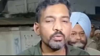 रेसकोर्स गुरुद्वारे में प्रशासन के साथ हुई वार्ता के बाद निहंग सिखों का जत्था वापस पांवटा साहिब लौट गया है। प्रशासन स्थिति पर लगातार नजर बनाए हुए है।
#Uttarakhand #PaontaSahib #NihangJatha #Dehradun