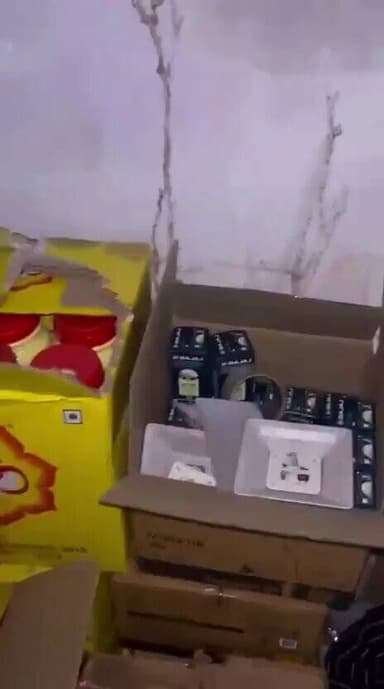 नकली घी का बड़ा खेल बेनकाब!
आगरा: नकली देसी घी के बड़े कारोबार का खुलासा। मधुसूदन और पारस जैसे ब्रांड के नाम पर नकली घी बेचने का आरोप।पुलिस ने वीरेंद्र सिंह को गिरफ्तार किया।शुरुआती जांच में सामने आया कि आरोपी करीब 10 साल से इस धंधे में सक्रिय था
#Agra #FakeGhee #FoodAdulteration https://t.co/UehxGOEK1I