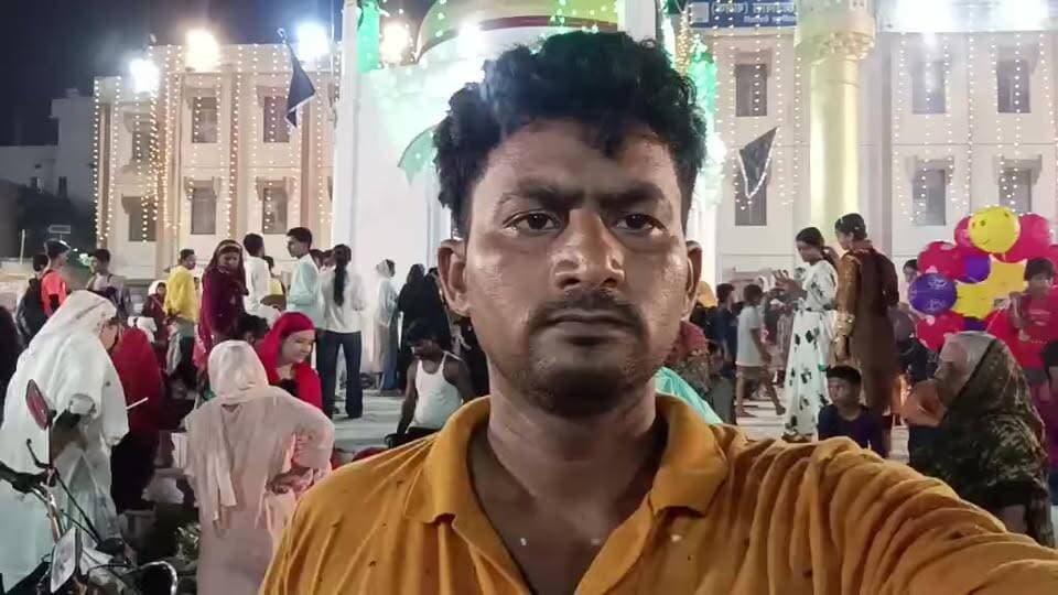 मोहर्रम के अवसर पर हाजीपुर के ऐतिहासिक कर्बला परिसर में मेले का आयोजन।
#hajipur #vaishali #मोहर्रम #बिहार #hajipur #julus
