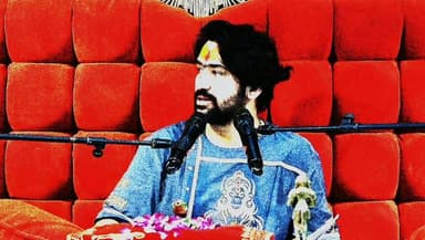 राम मंदिर चोरी मामले पर आया बागेश्वर महाराज का बड़ा बयान
कहा सीता को चुराने वाले रावण का वंश नाश हुआ था।राम मंदिर में चोरी करने वालों को भगवान महादंड देगा।
#DhirendraShastri #BageshwarDham