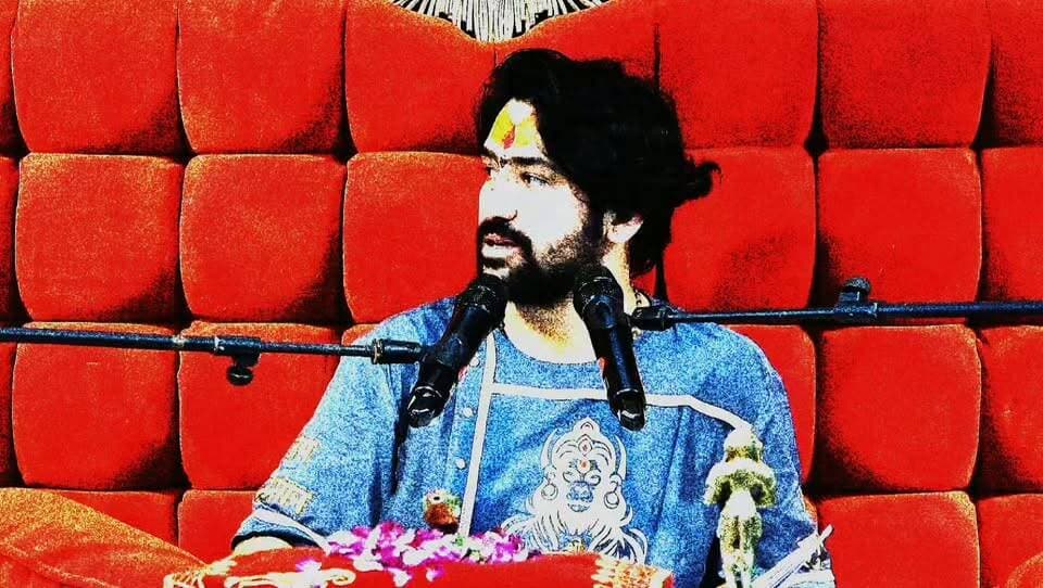 राम मंदिर चोरी मामले पर आया बागेश्वर महाराज का बड़ा बयान
कहा सीता को चुराने वाले रावण का वंश नाश हुआ था।राम मंदिर में चोरी करने वालों को भगवान महादंड देगा।
#DhirendraShastri #BageshwarDham