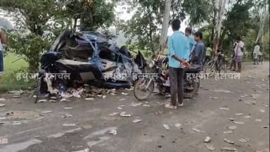 गोपालगंज :- भोरे में शराब से लदी एक कार अनियंत्रित होकर पेड़ से जा टकराई। हादसे के बाद चालक मौके से फरार। कार में भारी मात्रा में शराब मिलने की सूचना पर आसपास के लोग मौके पर जुट गई, शराब लूटने की मच गई होड़।
#gopalganj #bhore #news #bigupdate