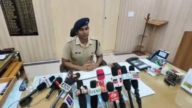 सट्टे का अवैध कारोबार करने वाले बड़ोरा निवासी रईस अंसारी के खिलाफ पुलिस की बड़ी कारवाई, आरोपी के खिलाफ बीते 24 सालों में 11 प्रकरण दर्ज है मोठपुर थाने में, पुलिस ने सट्टे के अवैध कारोबार से अर्जित 96 लाख 97 हजार 245 रूपये की सम्पत्ति को किया फ्रीज,
बारां एसपी अभिषेक अंदासू ने दी जानकारी।
#CMORajasthan #phqjaipur #baransp #vairalpost #trendingnews #BreakingNews #RajasthanNews #BJPNEWS #BaranNews #HealthCamp #kota #reels #MadanLalSaini #drdurgashankarsaini #JudiciaryCommittee