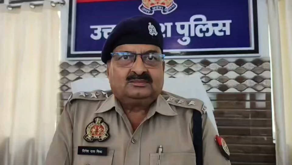 घाघरा नदी में डूबी दो बहनों के शव मिले, पुलिस ने बताया पूरी कार्रवाई
#Mau #Madhuban #GhaghraRiver
