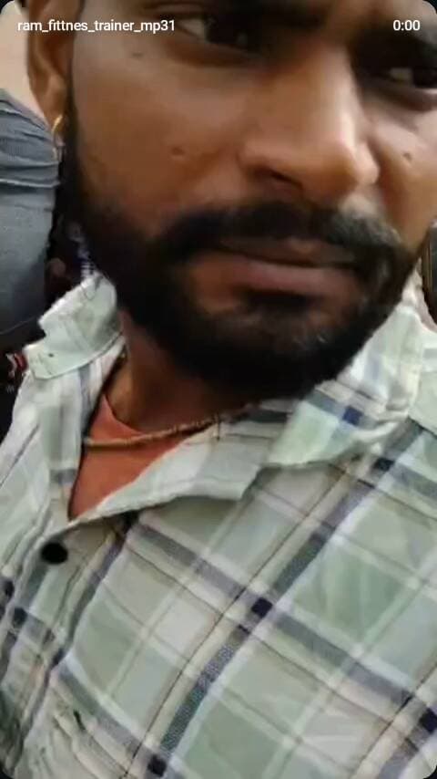 #विजयपुर का पुलिस प्रशासन किस नीद में सो रहा है दिन दहाड़े कट्टे की नोक पर लूट को अंजाम दिया जा रहा है और विजयुर थाने के
