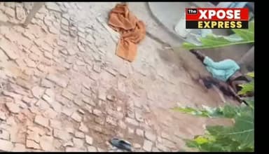 🚨 मुरैना में दिल दहला देने वाला हत्याकांड 🚨
मुरैना के किशनपुर गांव में एक ही रात में पूरा परिवार खत्म हो गया। आरोप है कि 35 वर्षीय बलराम कुशवाह ने अपनी पत्नी रविता, 8 वर्षीय बेटे आरब और 5 वर्षीय बेटे देबू की कुल्हाड़ी से हत्या कर दी। इसके बाद वह शिकारपुर रेलवे ट्रैक पहुंचा और ट्रेन के आगे कूदकर अपनी जान दे दी।
घटना के बाद पूरे गांव में मातम पसरा है। पुलिस, एफएसएल टीम और वरिष्ठ अधिकारी मौके पर पहुंचकर जांच में जुटे हैं। फिलहाल इस खौफनाक कदम के पीछे की असली वजह सामने नहीं आई है।
💔 एक ही रात में उजड़ा पूरा परिवार...
क्या था वह कारण जिसने एक पिता को इतना बड़ा कदम उठाने पर मजबूर कर दिया? पुलिस हर एंगल से जांच कर रही है।
🔗 हमारे फेसबुक पेज को फॉलो करें: https://facebook.com/thexposeexpress
📸 Instagram: https://instagram.com/thexposeexpress
📺 YouTube चैनल को सब्सक्राइब करें: https://youtube.com/@thexposeexpress
हम दिखाते हैं वो जो सब छुपाते हैं... हम हैं The Xpose Express।
#Morena #MadhyaPradesh #CrimeNews #BreakingNews #MorenaNews #MurderCase #FamilyTragedy #MPNews #HindiNews #TheXposeExpress #ViralNews #CrimeUpdate #LatestNews #GwaliorChambal #NewsUpdate #IndiaNews #TrendingNews #InstagramNews #ReelsNews #BreakingUpdate