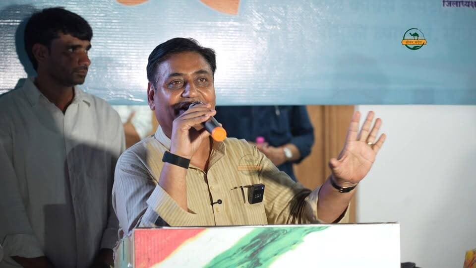 मंत्री-मुख्यमंत्री सबको खरी-खोटी सुना संभाग का फिर किया वादा
#SikarSandesh #GovindSinghDotasara #RajasthanNews #Sikar