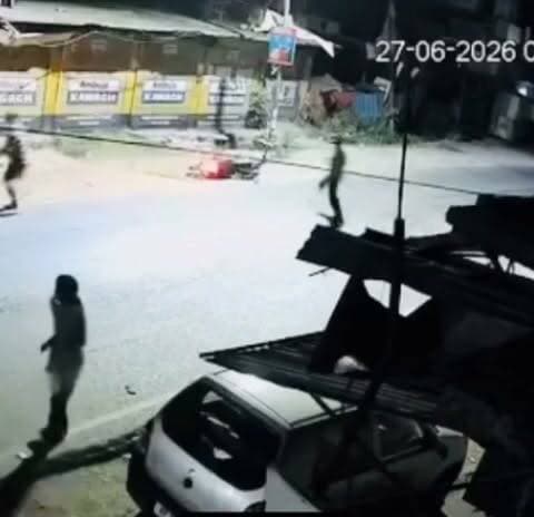 LIVE CCTV: 53 मील कांगड़ा में शातिर चोर की पूरी करतूत कैमरे में कैद, घर-घर पहुंच रही चेतावनी—रहें सतर्क, रहें सुरक्षित #himachal #Kangra #followerseveryone #highlightseveryonefollowers #videosvirales #viral