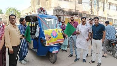सेंवढ़ा विधायक श्री प्रदीप अग्रवाल ने पल्स पोलियो अभियान का किया शुभारंभ
सेंवढ़ा विधायक श्री प्रदीप अग्रवाल ने जनजागरूकता रैली को हरी झंडी दिखाकर पल्स पोलियो अभियान का शुभारंभ किया।
जिले में अभियान के सफल संचालन हेतु 1050 टीमें, लगभग 2100 स्वास्थ्य कार्यकर्ता एवं 110 सुपरवाइजर तैनात किए गए हैं। टीमें घर-घर जाकर पाँच वर्ष तक के सभी बच्चों को पोलियो की खुराक पिलाएंगी।
इसके अतिरिक्त विशेष मोबाइल टीमें प्रमुख सार्वजनिक स्थलों पर भी बच्चों को पोलियो की दवा पिलाएंगी, साथ ही सभी अभिभावकों से अपील है कि वे पाँच वर्ष तक के प्रत्येक बच्चे को पोलियो की खुराक अवश्य पिलवाएं।
Directorate of Health Services, Madhya Pradesh
#दतिया #CMMadhyaPradesh #JansamparkMP #datia #MadhyaPradesh