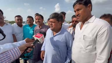 बारां-झालावाड़ लोकसभा सासंद दुष्यंत सिंह का आज एक दिवसीय बारां दौरा,
किन -,किन विकास कार्यों का किया लोकार्पण व शिलान्यास....?
सूनिए क्या बोले ,, बारां सांसद दुष्यंत सिंह.....
#dushyantshinghdholpur #बारांभाजपाजिलाअध्यक्ष #radhyashyambairwa #बारांभाजपा #mlalalitmeena #mlapratapshinghshinghvi #BaranBJP