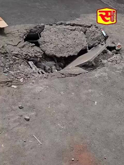 मोहोपाडा मुख्य रस्त्यावरील गटारांची बिकट अवस्था; पावसाळ्यापूर्वी सफाई व दुरुस्ती करण्याची मागणी