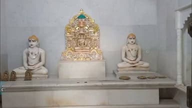 तारानगर का जैन मंदिर चोरो के निशाने पर.. मंदिर से प्राचीन 12 अष्टधातु की प्रतिमा चोरी..
#letestnewshindi #4समाचार #dmchuru #ChuruNews #NTV #fyi #chori #temple