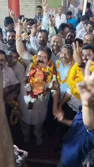 सतना जिले में चेंबर चुनाव में सतीश सुखेजा विजई हुए...।