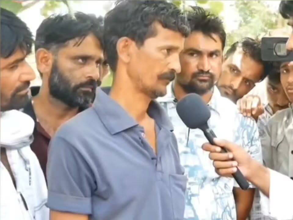 #भादवा GSS प्रकरण में नया मोड़!
एक व्यक्ति ने साझा की जस्साराम की कथित आखिरी बातचीत। आखिर मौत से पहले क्या हुआ था? सुनिए पूरा बयान इस वीडियो में।"
#भादवा
#bhadwa