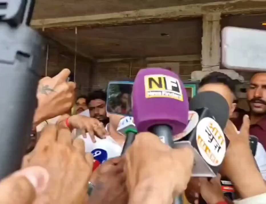भरत तिवारी का ह*त्या हुआ है ए*नकाउंटर नहीं ... घटना के बारह दिनों बाद बक्सर से भाजपा विधायक और पूर्व आईपीएस आनंद मिश्रा ने कही बात ..
#viral. #followers #navvani #jagjahir