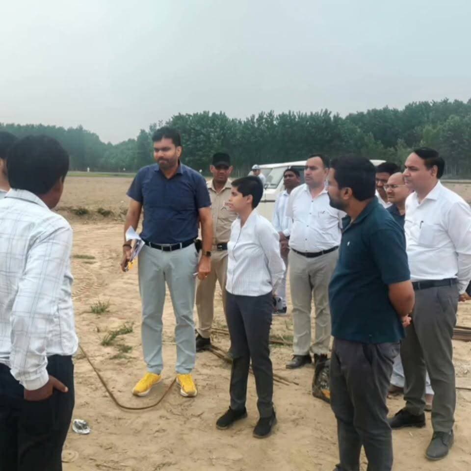 यमुनानगर में बाढ़ से निपटने की तैयारी तेज, डीसी प्रीति सर ने बाढ़ की दृष्टि से संवेदनशील इलाकों का किया निरीक्षण।।#Yamunanagar #FloodPreparedness #MonsoonAlert #HaryanaNews #DistrictAdministration