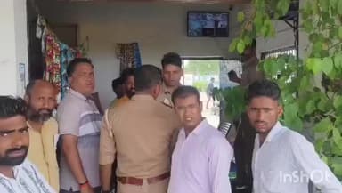 छिबरामऊ: कैरदा रोड तहसील मोड़ के पास बाइक सवार दो बदमाशों ने महिला से एक मोबाइल वापस लौटकर हुए फरार पुलिस को दी गई सूचना