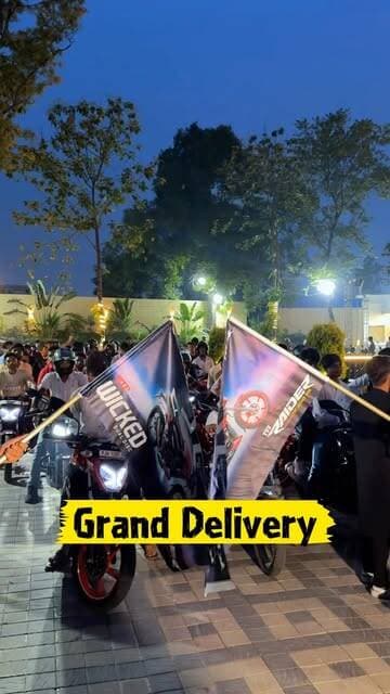 Dhanbad ne aaj ek naya record bana diya! 🏍️🎉
Ek hi din mein 200 customers apni brand new TVS Raider ki delivery lekar ghar gaye. ❤️
📍 The Mystique Garden, Dhanbad mein TVS Motor Company ne ek grand delivery event organize kiya, jahan har customer ke liye celebration ka khaas intezam tha. Yeh sirf bike delivery nahi, balki khushiyon, excitement aur yaadgaar lamhon se bhara ek grand fest tha. ✨
Sporty look, powerful performance aur shandaar mileage ki wajah se TVS Raider aaj youth aur daily riders ki pehli pasand bani hui hai. Aur ek hi din mein 200 deliveries ke saath Dhanbad ke automobile sector mein ek naya itihaas likha gaya.
❤️ Agar aap bhi TVS Raider ke fan hain, to comments mein zaroor batayein!
#dhanbad #tvsraider #reels #dhanbadlover #reelsinstagram