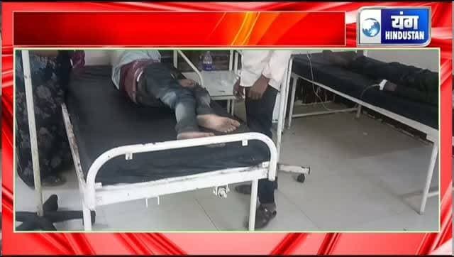 दो मोटरसाइकिलों कि आमने-सामने भिड़ंत, महिलाओं सहित चार लोग गंभीर रूप से हुये घायल, रिश्तेदार के यहां शादी में शामिल होने आया था परिवार हो गया हादसा।
#हादसा #followers #bayralvideo❤️❤️❤️❤️ #younghindustaannews #news