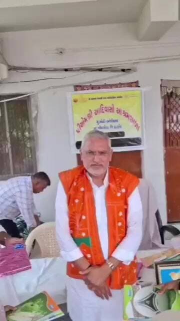 મોટીબાંડીબાર આશ્રમશાળામાં વિદ્યાર્થીઓ સાથે ગુજરાત પ્રદેશ ભાજપ પ્રમુખ જગદીશ વિશ્વકર્મા દ્વારા સંવાદ
