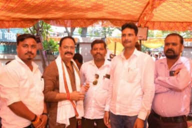 पर्दे के पीछे अक्सर रहता हूं लेकिन कभी-कभी सामने आ जाता हूं मैं एक रूह हूं जिस्म नहीं हूं इसलिए हर किसी को नजर नहीं आता हूं 🙏 #viralreelsfacebook #सेवा_समर्पण_त्याग #nonfollower #महादेव 🌹