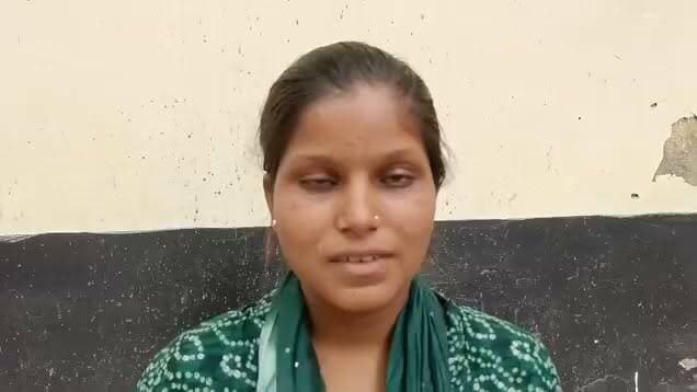बारां अमीर को बचाया पैसा वापस दिलाया गरीबों को फंसाया
कमीशन खाया और परिवाद पर पुलिस ने खाना पूर्ति करके मोटा माल कमाया इसीलिए अब चौथा स्तंभ सामने आया अब तो सुधारो अपने आप को प्रशासनिक अधिकारी गरीब की लॉकअप में धुलाई आमिर को बिस्तर लगाकर कलर में सुलाते हो और जमकर मोटा माल खाते हो
बारां में D. el.ed के नाम पर छात्रा से ₹71,500 की कथित ठगी, शिक्षा संस्थान संचालक पर कार्रवाई की मांग।।
#dcdmbaran #baransp #thagi #viralnews #trendingnews #Breakingnews टीम वसुंधरा राजे बारां Ashok Gehlot Bhajanlal Sharma टीम राहुल गांधी Vasundhara Raje टीम नरेश मीणा