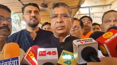 हिमांशु सिंह हत्याकांड: आदित्य साहू ने परिजनों से की मुलाकात, सीबीआई जांच और दोषियों पर सख्त कार्रवाई की मांग
#HimanshuSingh #HimanshuSinghMurderCase #JusticeForHimanshu #AdityaSahu #CBIProbe #CBIInquiry #BJP #BJPJharkhand #BhanuPratapShahi #AmarKumarBawri #Jamshedpur #Adityapur #SeraikelaKharsawan #Jharkhand #Kolhan #BreakingNews #PoliticalNews #LawAndOrder #JharkhandPolitics #TheChhotanagpurLIVE