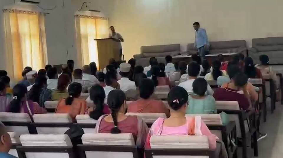 नवनिर्वाचित प्रधानों की बैठक के कुछ अंश
#devbhoomilivehp #everyonehighlightsfollowers #highlight2026 #reelschallenge