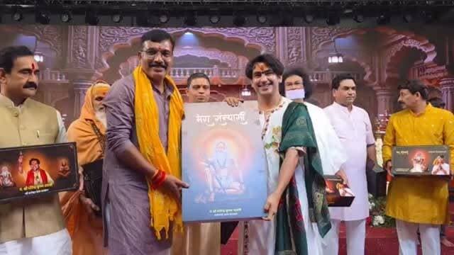 बागेश्वर धाम सरकार के जन्मोत्सव की भव्यता देखिए! जन्मोत्सव में जुटीं बड़ी-बड़ी हस्तियां! सेलिब्रिटी और नेताओं का लगा जमावड़ा! “देशभर से पहुंचे वीआईपी और श्रद्धालु! “भारत मंडपम बना आस्था का केंद्र!”
#BageshwarDhamSarkar #DhirendraKrishnaShastri #BageshwarDham #Janmotsav2026 #SanatanDharma #Bhakti #TrendingReels #ViralVideo #Delhi #viralnews #BharatMandapam #BundeliBhaukaalNews #reels #JaiShriRam #Hindu #Spiritual
