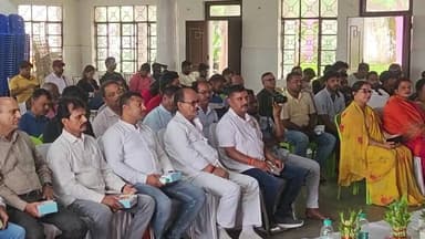 LIVE: रांची के जगन्नाथपुर मंदिर स्थित नीलाद्री हॉल में आगामी जगन्नाथपुर मेला 2026 की तैयारियों को लेकर अपर पुलिस महानिदेशक (ADG) रांची की अध्यक्षता में समीक्षा बैठक का सीधा प्रसारण।
बैठक में पुलिस पदाधिकारी, आयोजन समिति एवं अन्य संबंधित लोग शामिल हैं। सुरक्षा व्यवस्था, ट्रैफिक प्लान, भीड़ प्रबंधन और मेले की तैयारियों पर चर्चा की जा रही है।
#LIVE #JagannathpurMela2026 #Ranchi #Jharkhand #RanchiPolice #ADGRanchi #RanchiLive #JharkhandLive #BreakingNews #JagannathTemple #RanchiClubTV #LiveNews #PublicAwareness