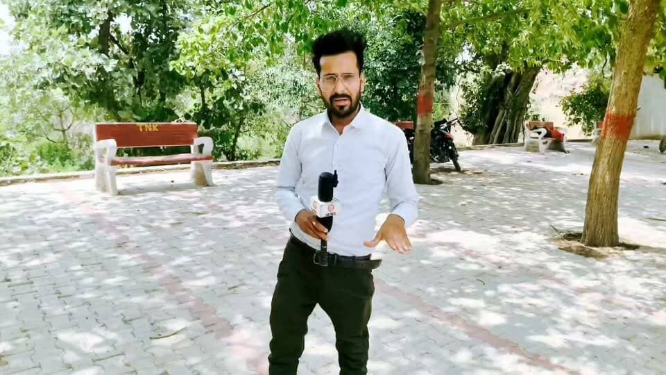टीकमगढ़ के घूरा गांव स्थित माता मंदिर में उमड़ी श्रद्धा, मनमोहक मंदिर परिसर ने भक्तों का जीता दिल
#Tikamgarh #GoraVillage #MataMandir #JaiMataDi #Temple #Spiritual #Faith #MadhyaPradesh #Bundelkhand #TikamgarhNews #IndiaDabangNews #ReligiousTourism #TempleDarshan #ViralVideo #YouTubeNews #FacebookReels #HindiNews #Trending #Devotional #NewsUpdate