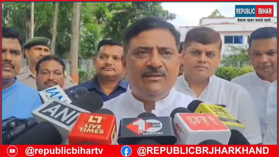 जदयू ने पहली प्रतिक्रिया दिया pk के चुनाव लड़ने पर
#trendingvideo #RJD #PatnaNews #PKForBankipur #byelection2026 #bankipur #SamratChoudharybihar #JDU #SanjayJha