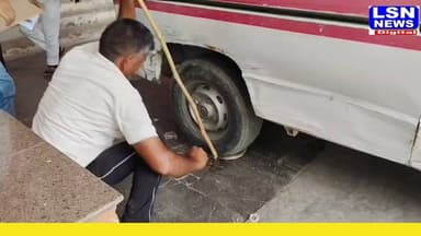 बारिश के बीच फिरोजाबाद में बढ़े सर्पदंश के मामले, सांप को डिब्बे में लेकर अस्पताल पहुंचा पिता
#firozabadnews #letestnews #newsupdate