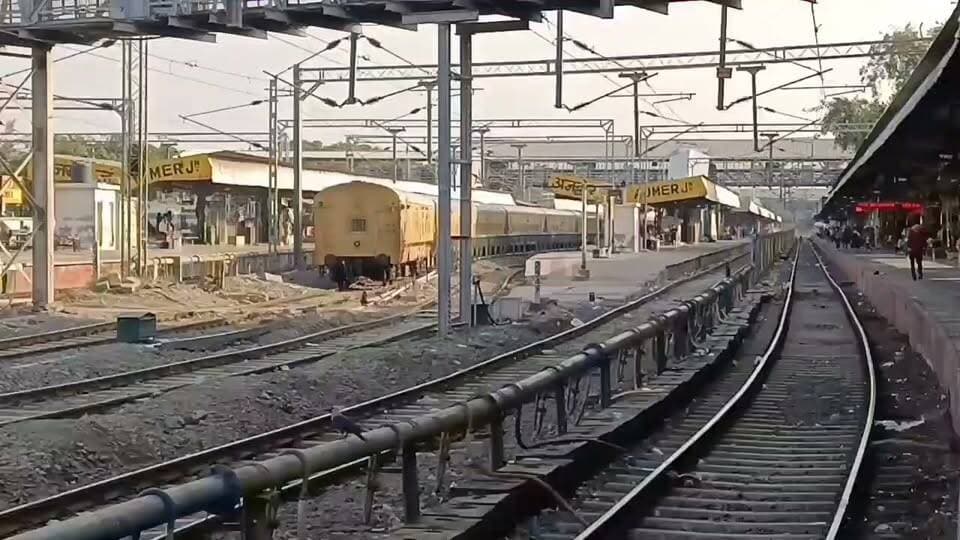 रेल से सफर कर रहे हैं तो यह खबर आपके लिए!
👇
रेल यात्रियों के लिए खुशखबरी, वेरावल-हरिद्वार स्पेशल ट्रेन का संचालन शुरू! #railway #yatri #trip #Safar