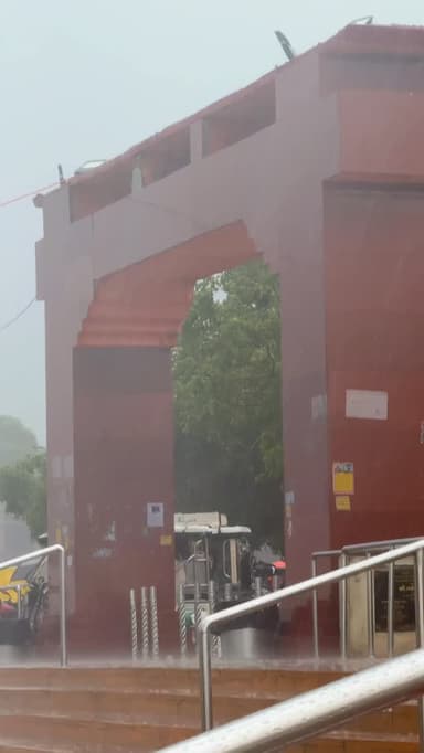 Barish 😍
Follow @my_world_prayagraj
#barish #rain #rainday #barsat #barishkamosam🌈☔🌧️