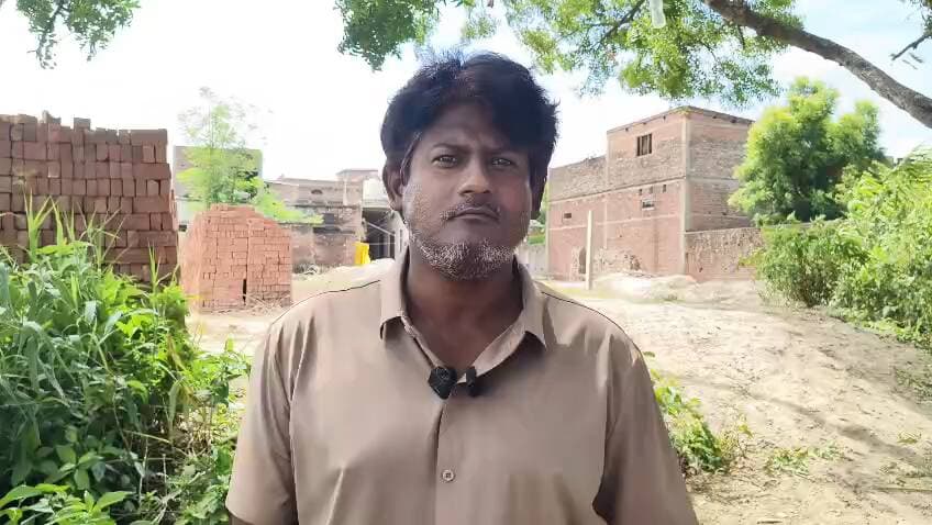 "जमीन की पैमाइश को लेकर भटक रहे जैनुद्दीन कुरैशी