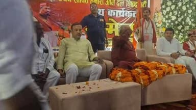 ज्ञानपुर: निषाद पार्टी का शक्ति प्रदर्शन, बूथ सम्मेलन से शुरू हुआ चुनावी शंखनाद
