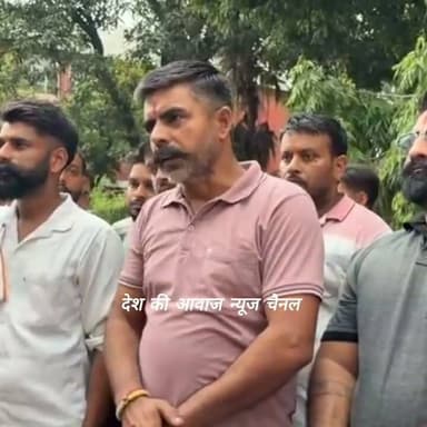डीएसपी के सामने लगे पुलिस प्रशासन होश में आओ के नारे ? और क्या कहा सुनिए। हिमाचल प्रदेश के जिला सिरमौर के पांवटा साहिब में हिंदू संगठन आक्रोशित। भंगानी में एक परिवार पर हमले का मामला
#हिंदू
