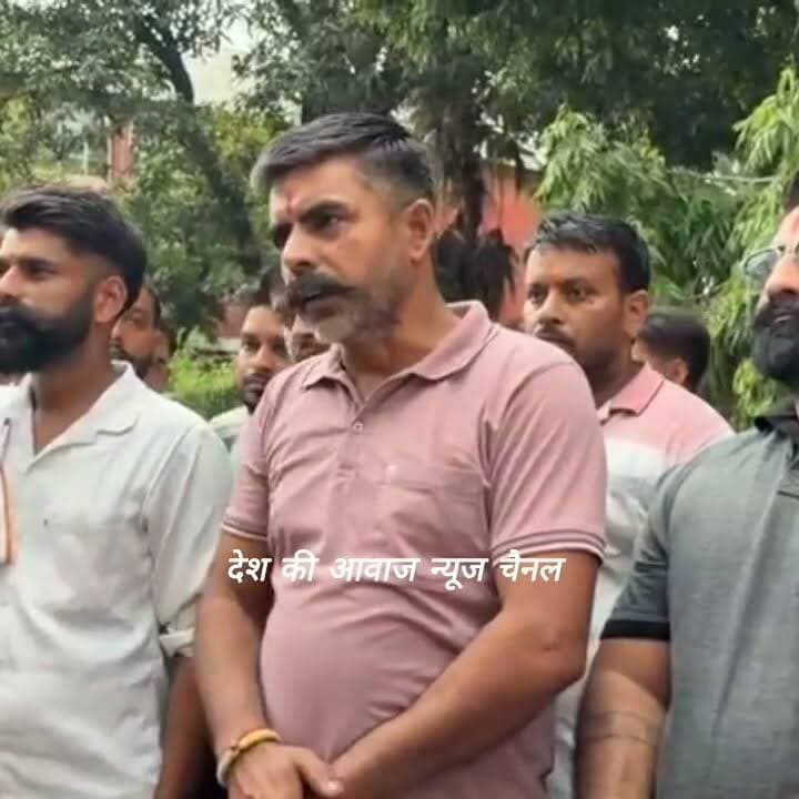 डीएसपी के सामने लगे पुलिस प्रशासन होश में आओ के नारे ? और क्या कहा सुनिए। हिमाचल प्रदेश के जिला सिरमौर के पांवटा साहिब में हिंदू संगठन आक्रोशित। भंगानी में एक परिवार पर हमले का मामला
#हिंदू
