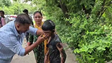 JE से लेकर SM, GM तक जिम्मेदारों पर कार्रवाई कब?
ग्रेटर नोएडा: यथार्थ हॉस्पिटल के पास खुले गटर में 10 साल का मासूम गिर गया। अगर मौके से गुजर रहे एआरटीओ राजेश मोहन और उनकी टीम समय पर रेस्क्यू नहीं करती, तो बड़ा हादसा हो सकता था।
सवाल यह है कि खुले गटर की जिम्मेदारी किसकी थी? https://t.co/GSPYPfi7lH