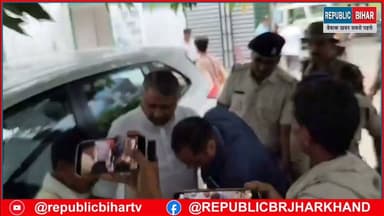 उपमुख्यमंत्री के पैरौ में गिरकर अपनी समस्या बताते फरियादी
#PatnaNews #BiharNews #trendingvideo #Muzaffarpur #vijaykumarchaudhary