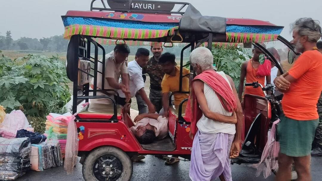 भूख भैरव टेंपो पलटने से एक की मौत