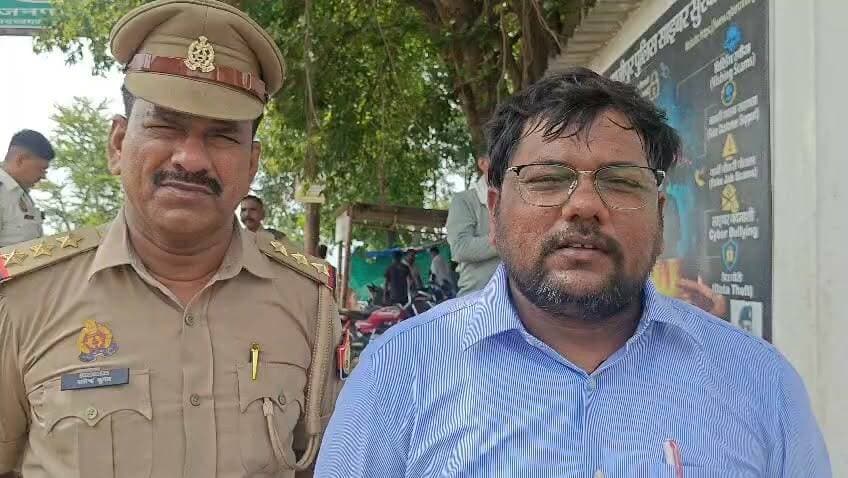 #ऑपरेशन #सेफ फ्यूचर” के तहत परिवहन विभाग एवं यातायात पुलिस गाजीपुर की संयुक्त टीम द्वारा स्कूली वाहनों के विरूद्ध चलाया गया विशेष अभियान, 08 स्कूली वाहन सीज व 40 वाहनों का किया गया चालान #BreakingNews #newsghazipur #Ghazipurnews Amit Singh Sunita Singh Gahmari Rajkumar Singh Piyush Kumar Rai Anand Rai Sapna Singh Adarsh Rai शिफा टीवी गाजीपुर त्रिलोकपुर गाँव गाज़ीपुर