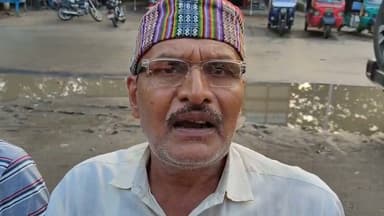 राष्ट्रीय जनता दल के प्रधान कार्यालय रजौली में बैठक कर लोगों ने जिला अध्यक्ष पर लगाया आरोप कि बिना बैठक किए हुए प्रखंड अध्यक्ष का चयन करना गलत है नैतिकता के आधार पर जिला अध्यक्ष को इस्तीफा दे देना चाहिए